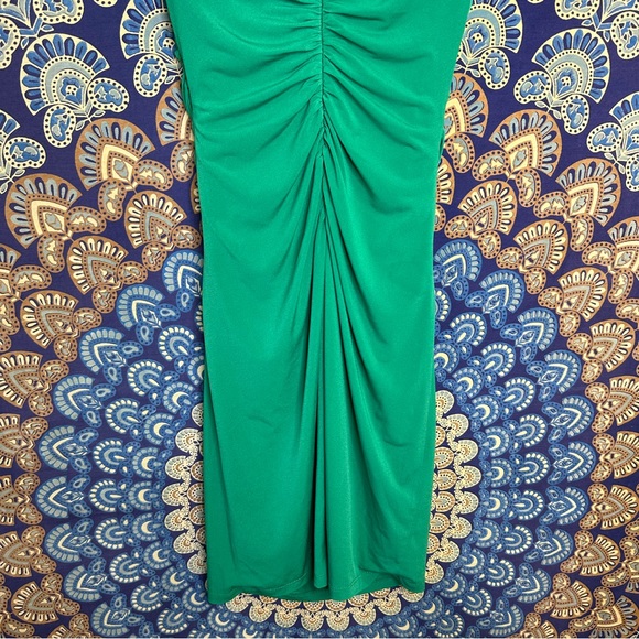 Cachè emerald green ruched dress - Picture 12 of 13